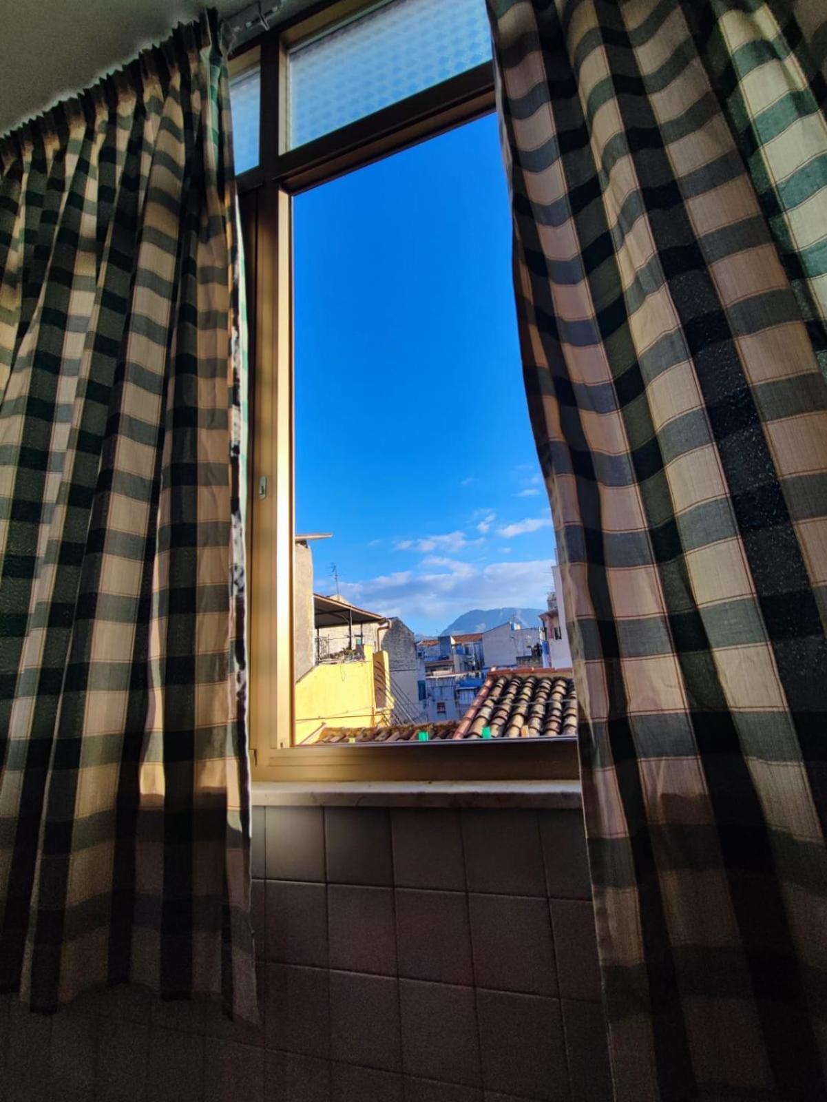 Genoard Apartment Palermo Bagian luar foto
